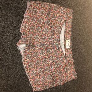 Floral shorts!